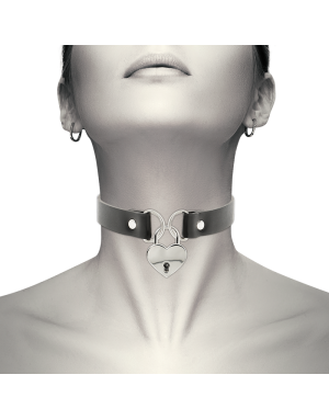 COQUETTE CHIC DESIRE - COLLIER EN CUIR VEGAN AVEC ACCESSOIRE COEUR AVEC CL?